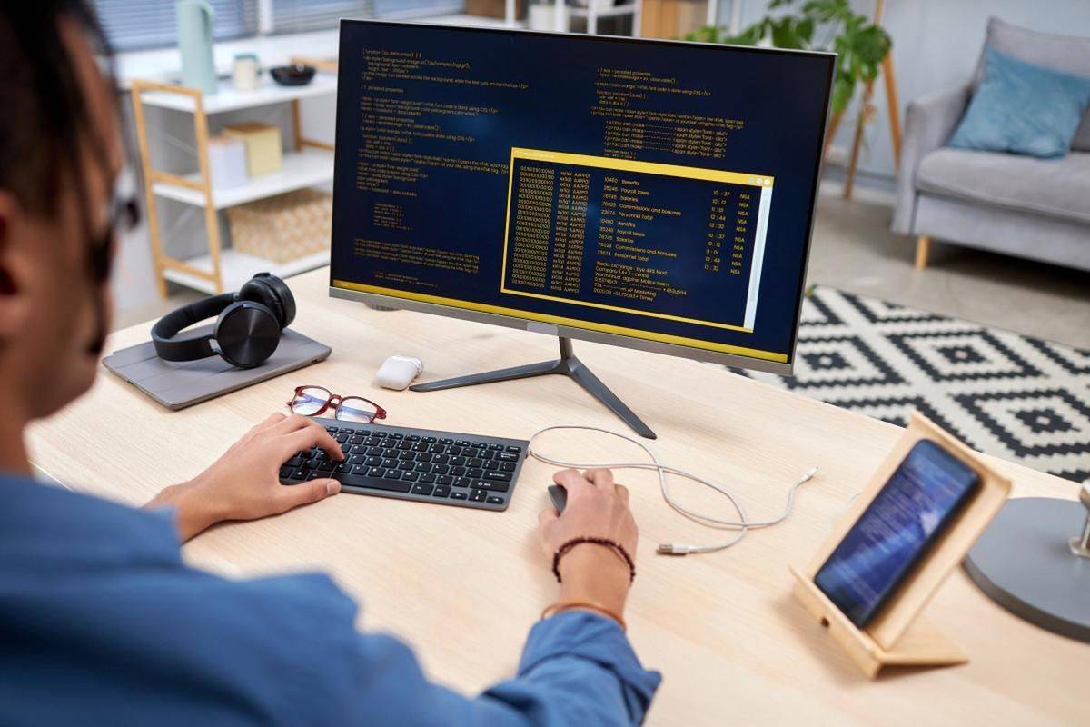 計算機(jī)科學(xué)與技術(shù) vs 軟件工程 高就業(yè)如何選擇？
